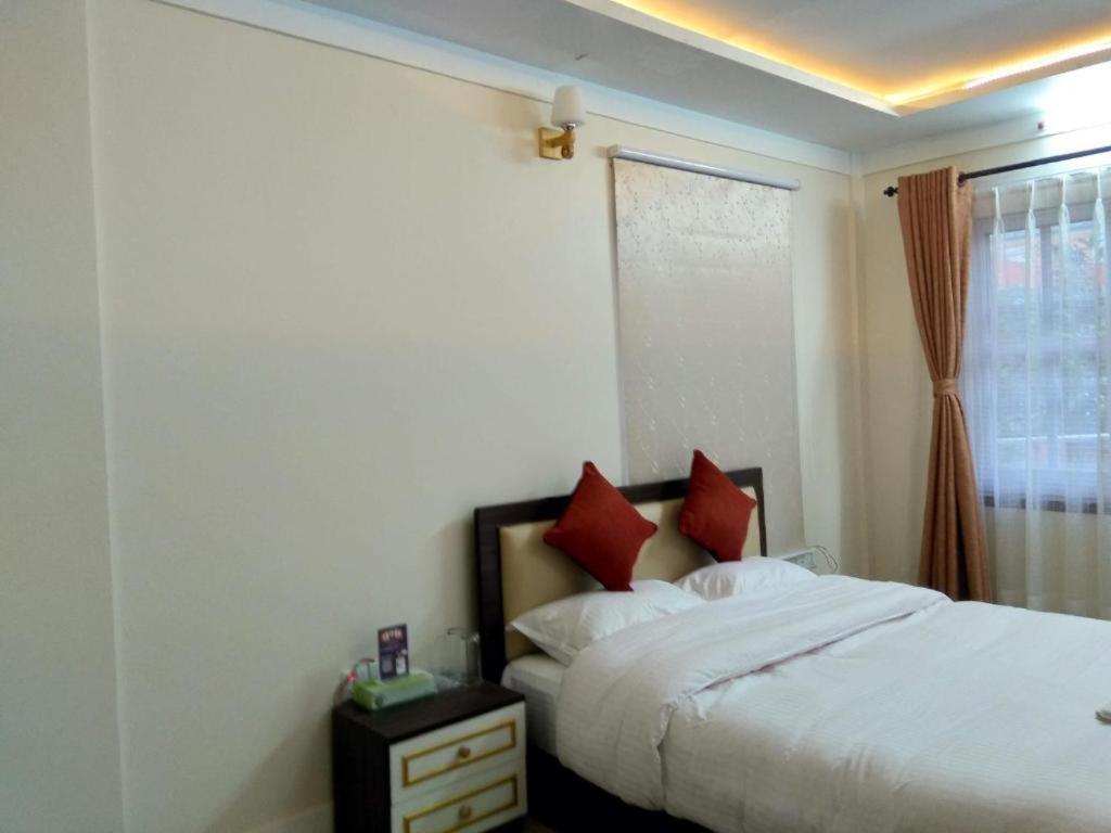 Hidden Leaf Bed & Breakfast Lalitpur Экстерьер фото